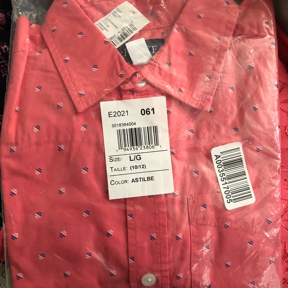 Short sleeve button up